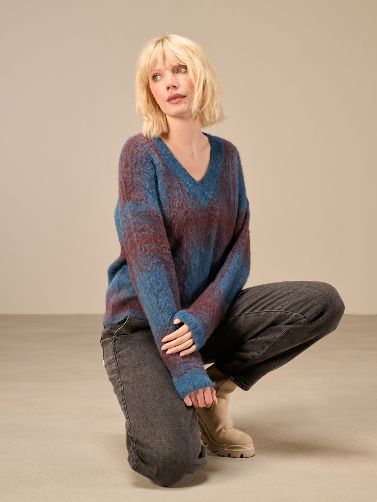 Knitted sweater with wool
