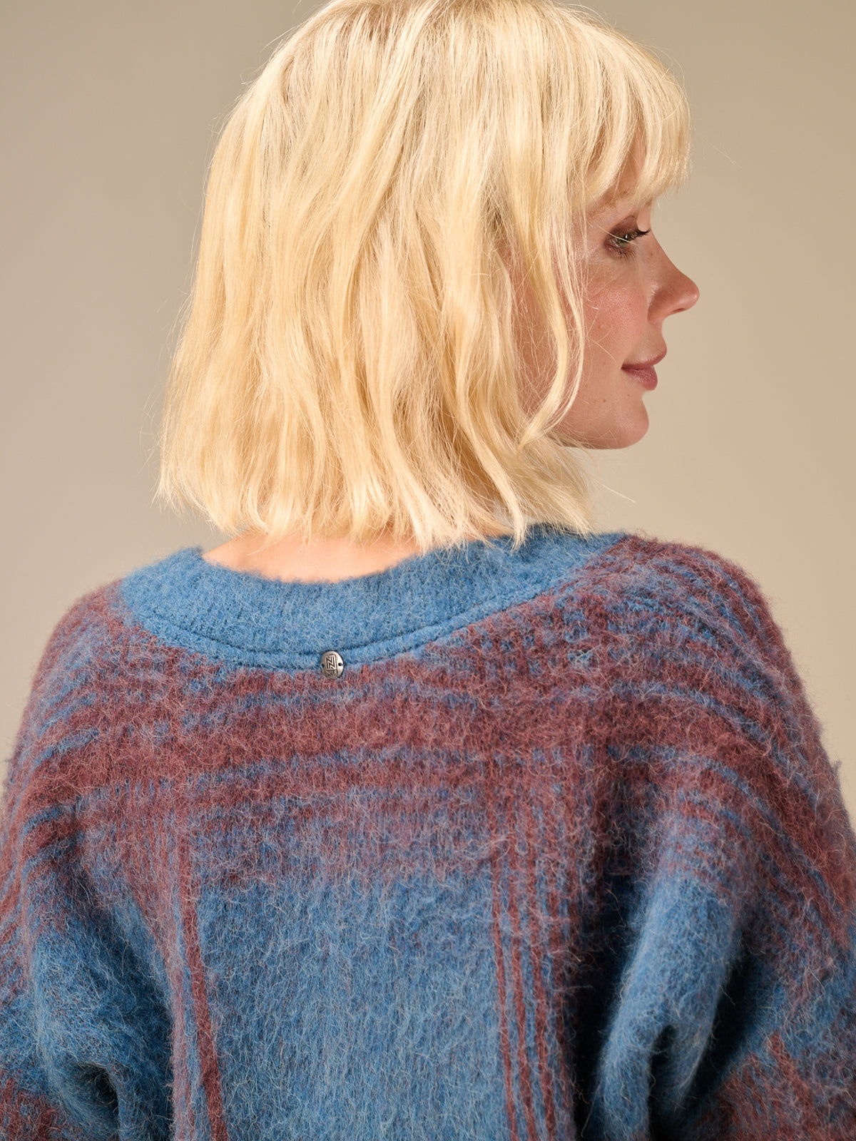 Knitted sweater with wool