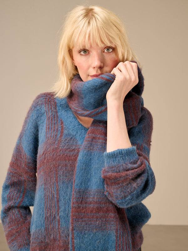 Knitted scarf