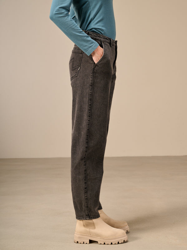 Barrel-leg jeans