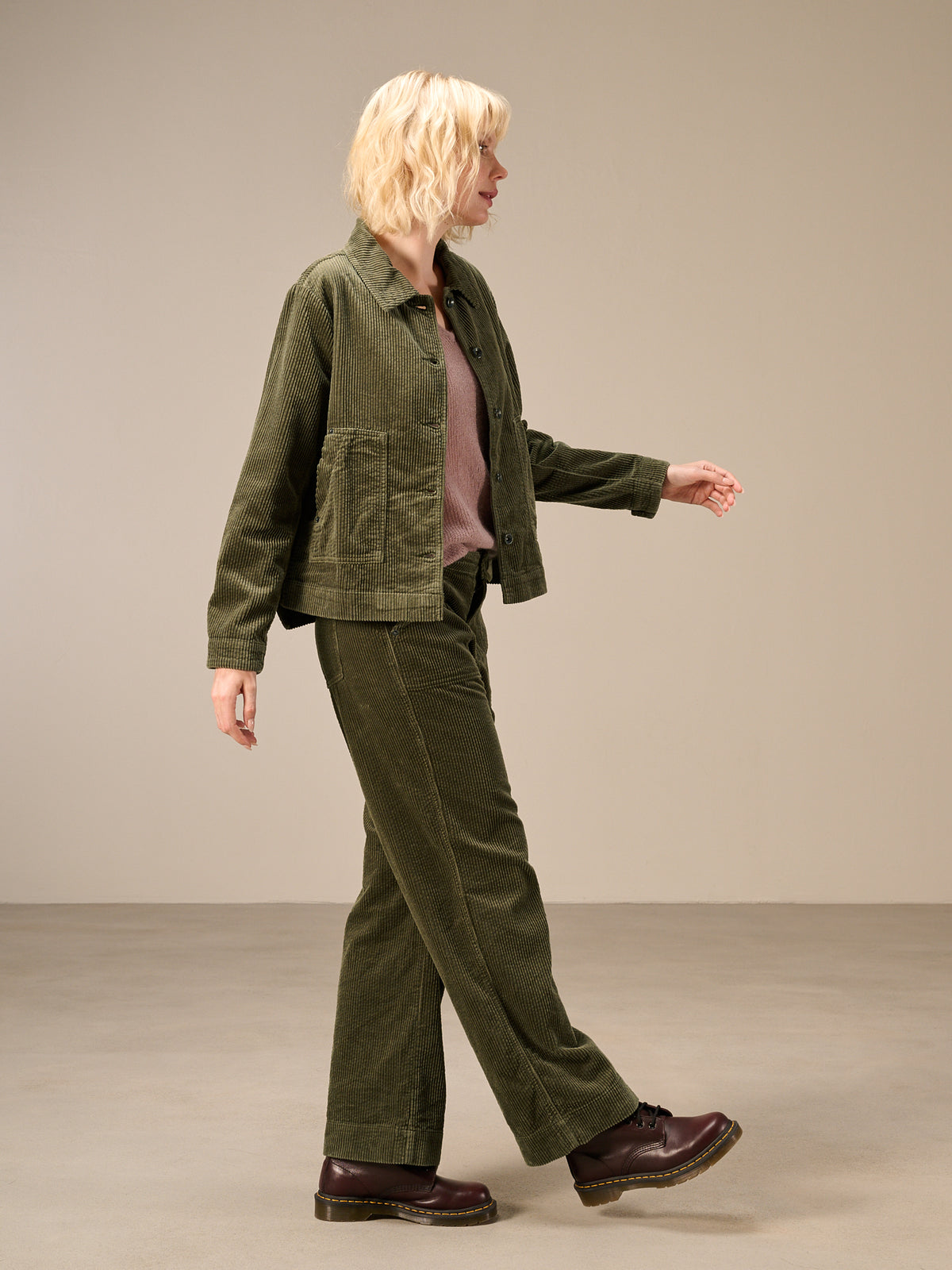 Straight-leg trousers