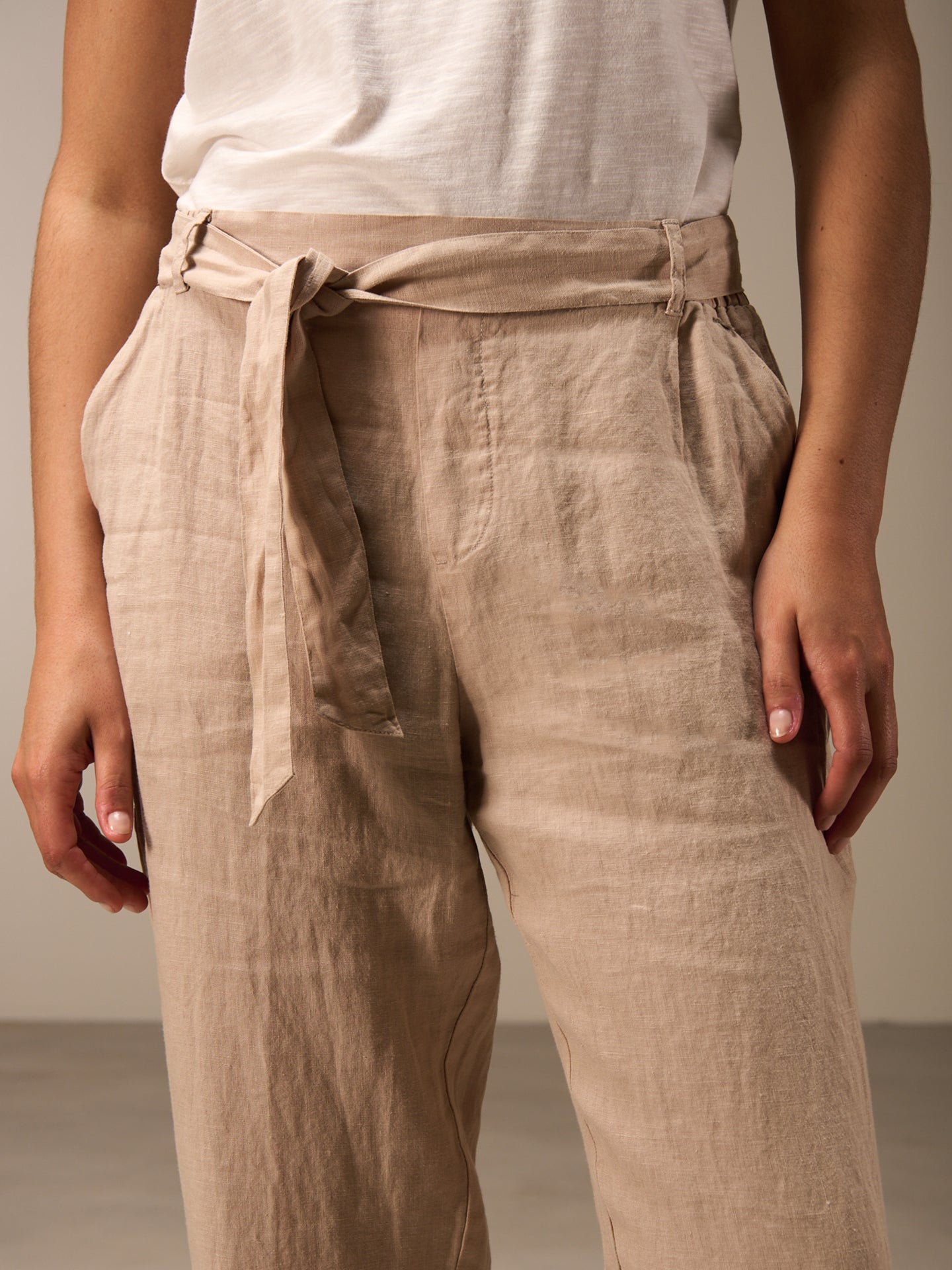 Pants with belt