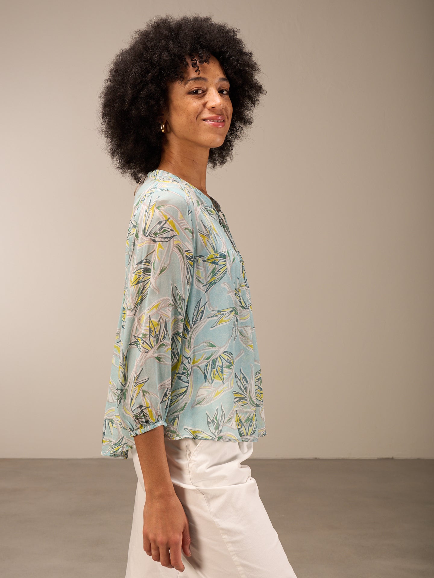 Bluse mit Volant