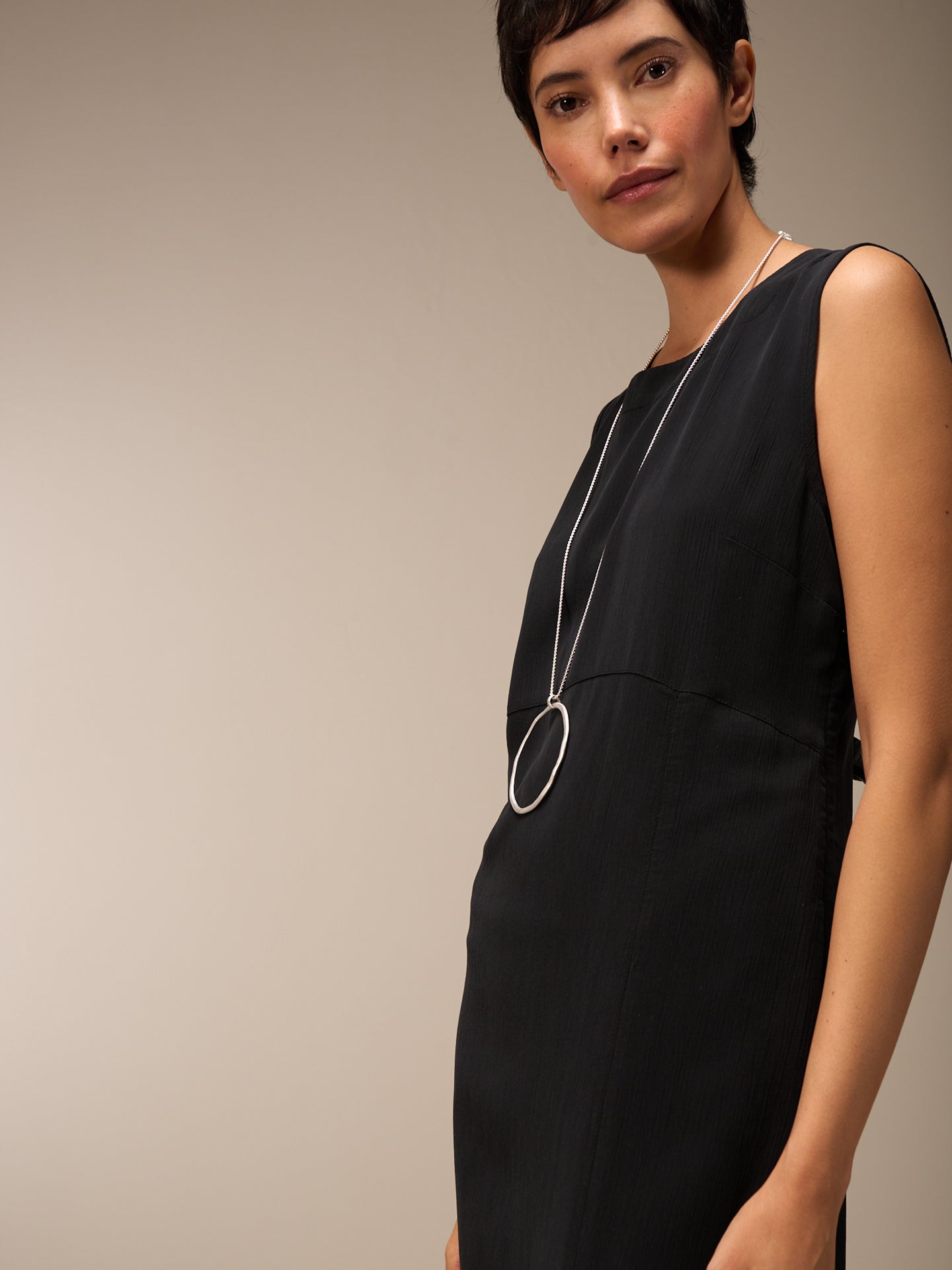 Round-neck dress