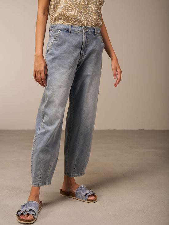 Barrel-leg jeans