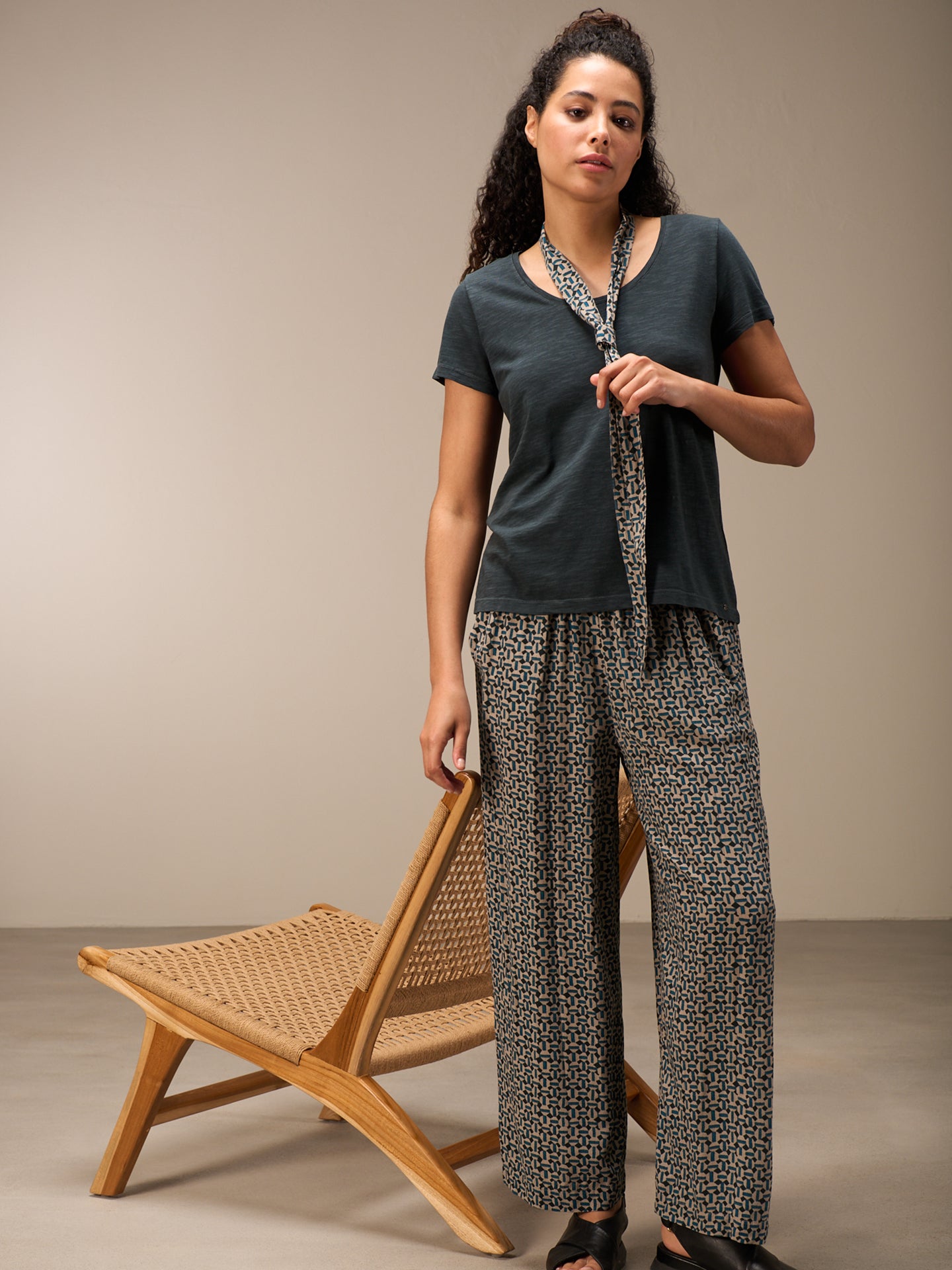 Short-sleeved shirt