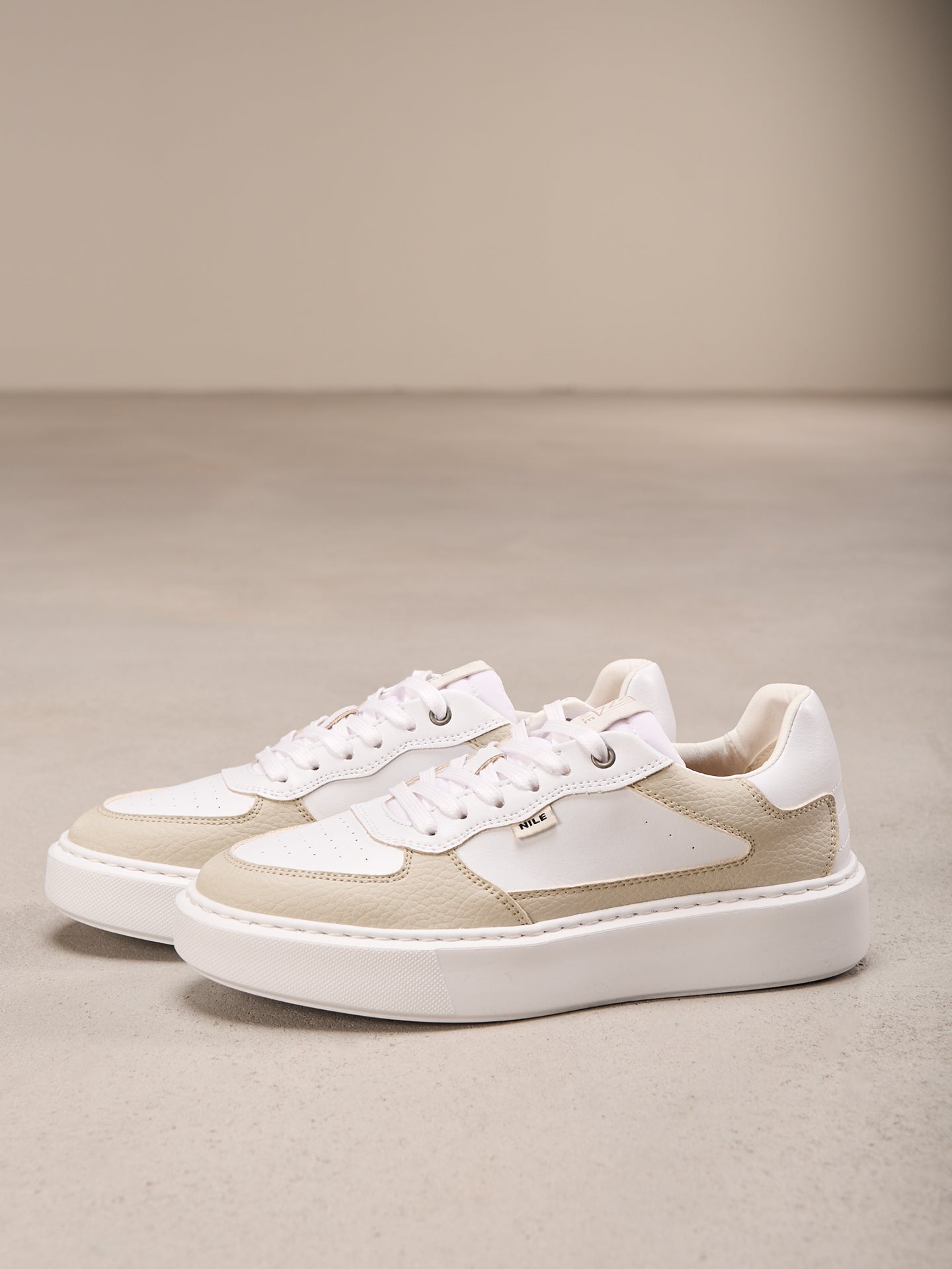 N86 sneakers