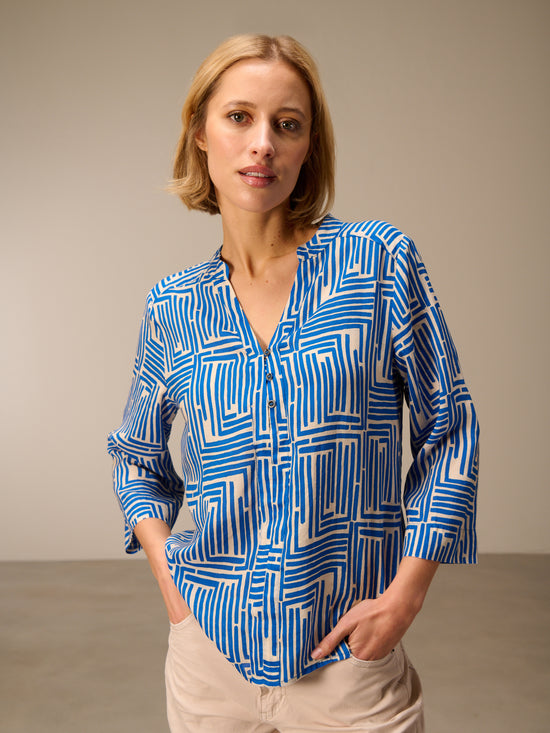 Bluse mit Stehkragen