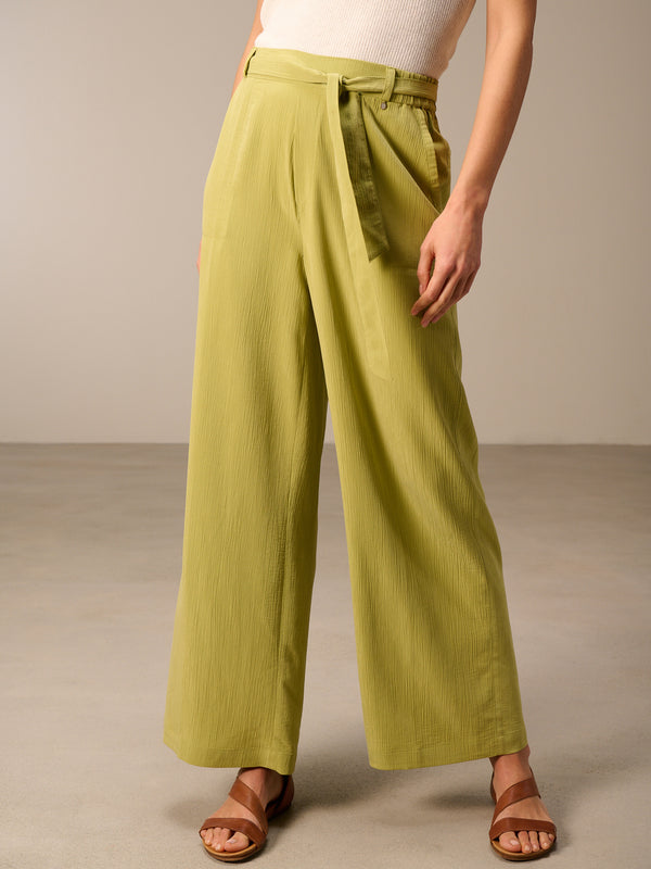 Wide-leg pants