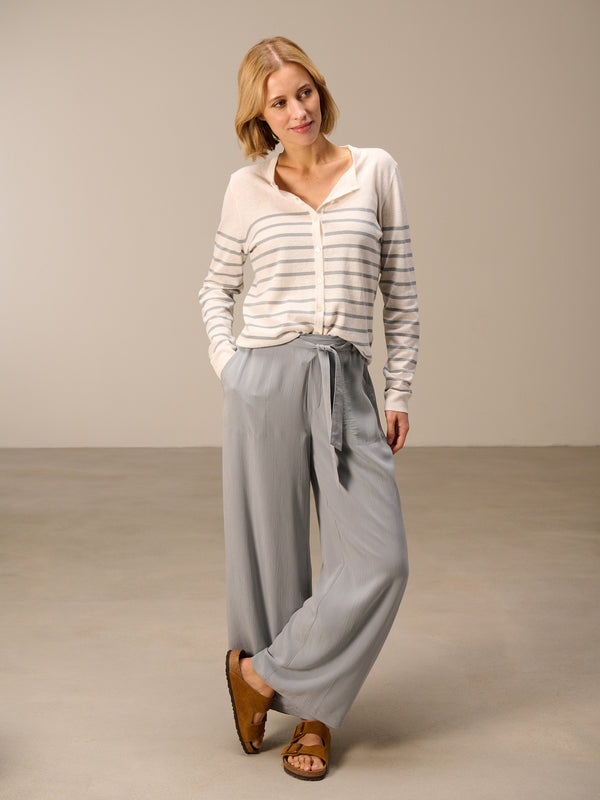 Wide-leg pants