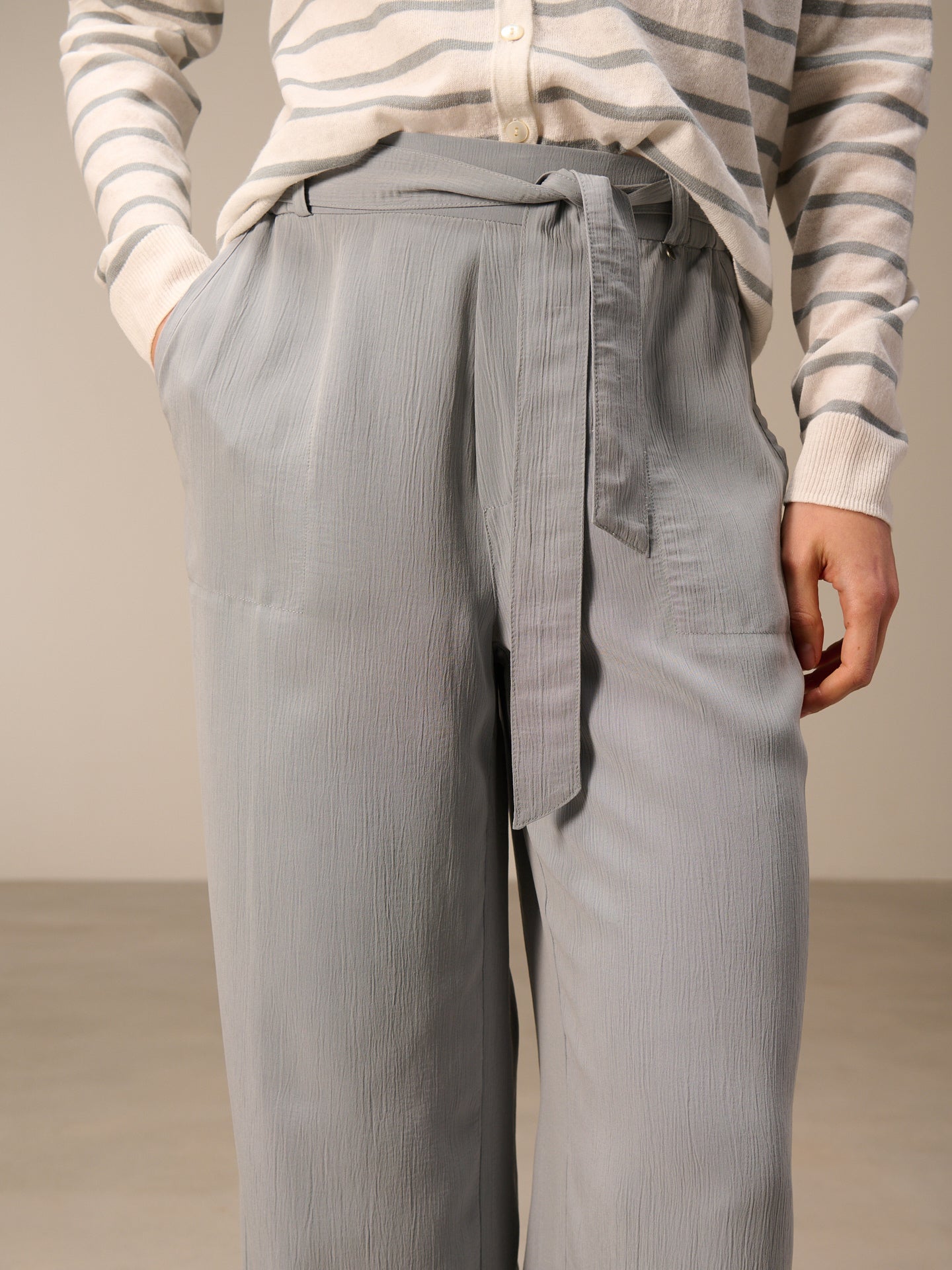 Wide-leg pants