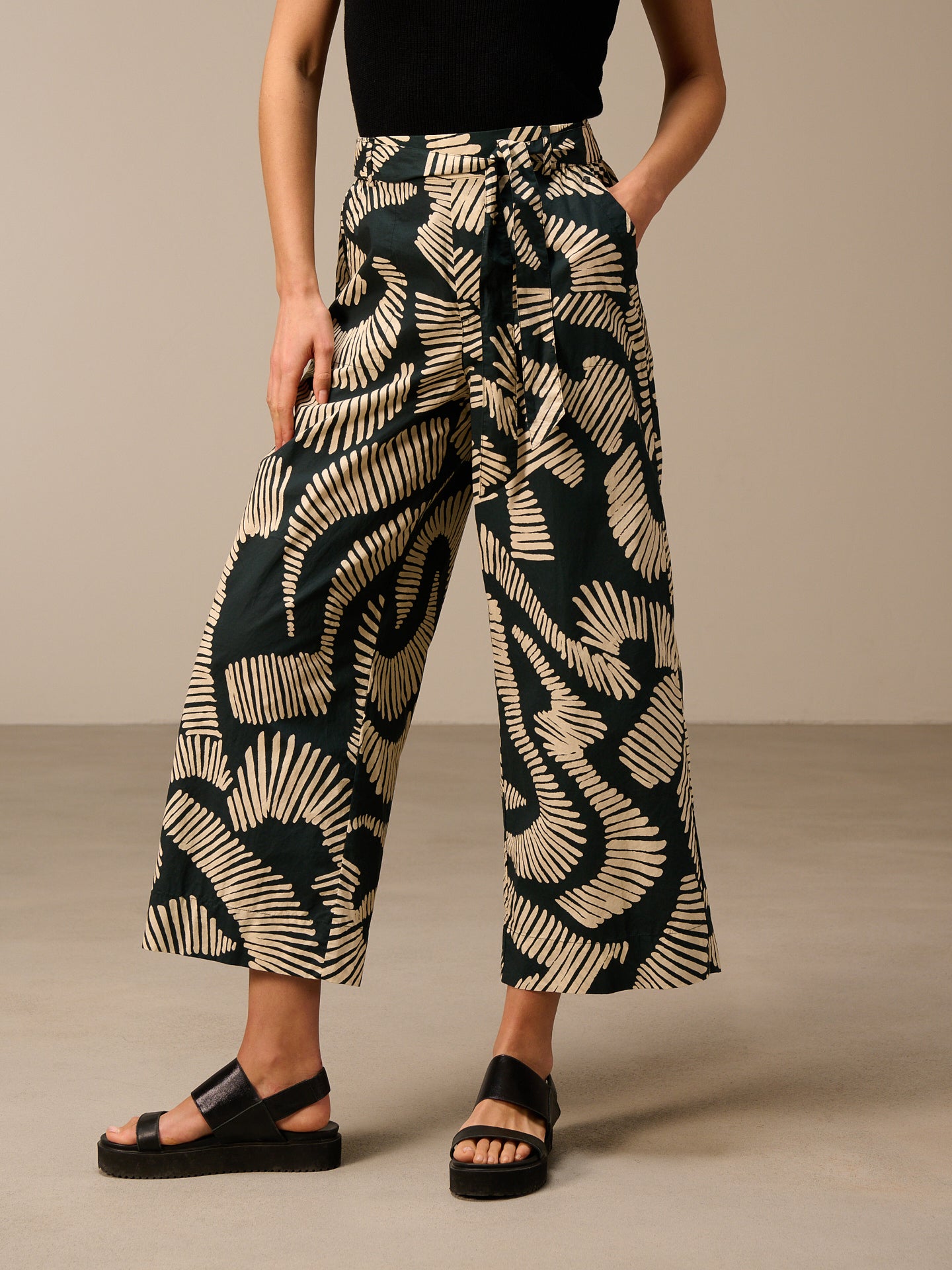 Printed pants
