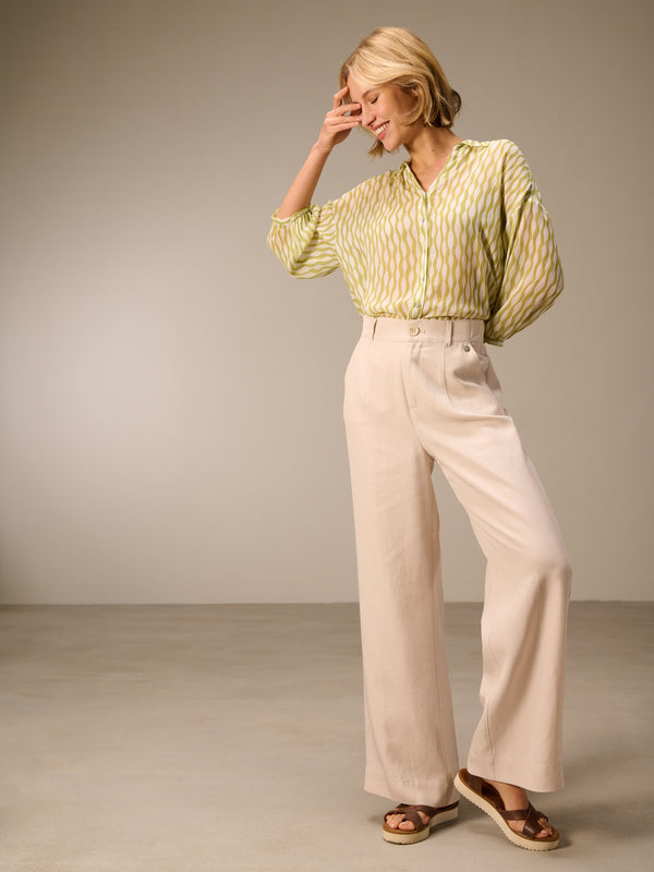 Wide-leg trousers