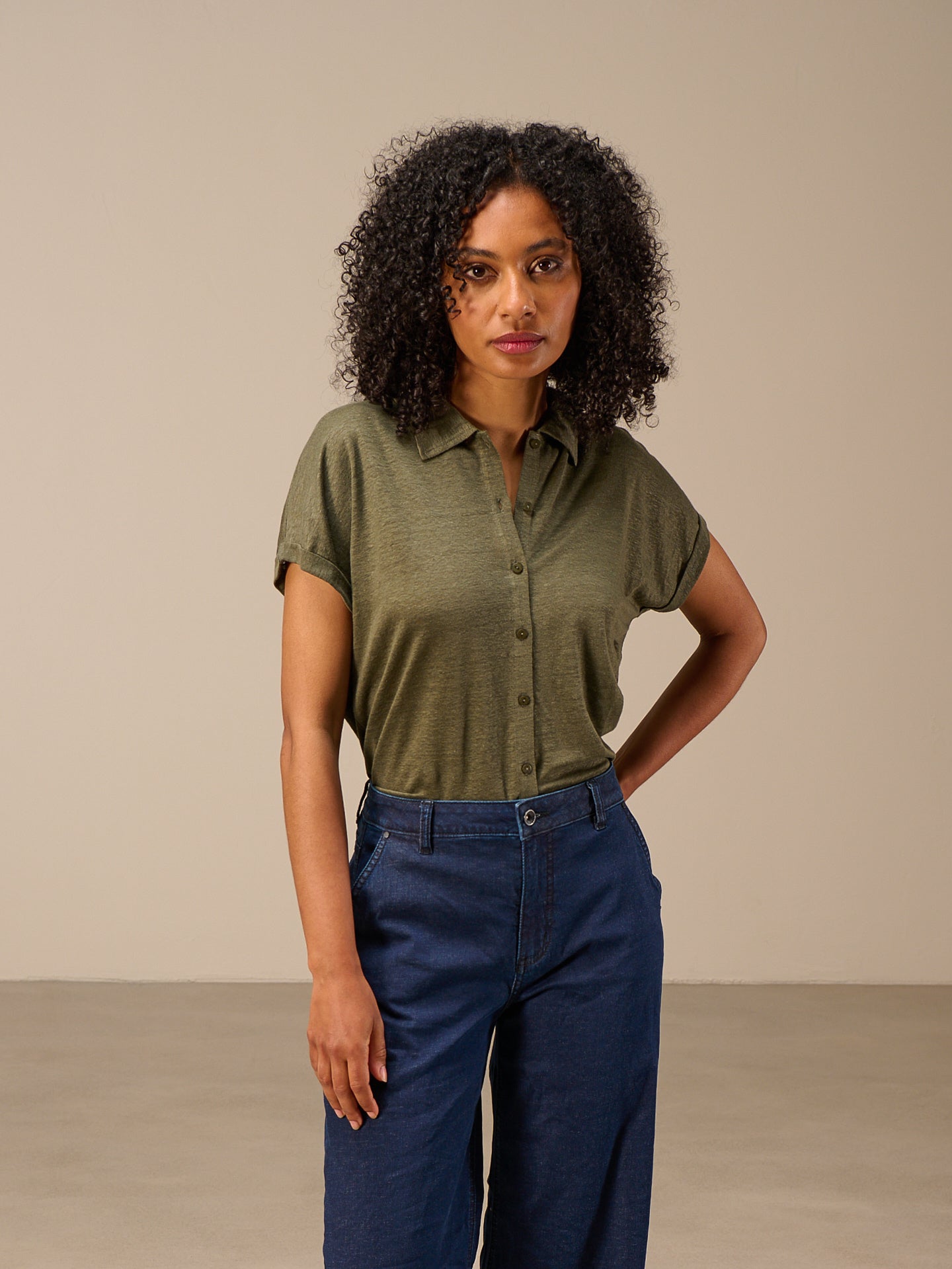 Shirt with collar