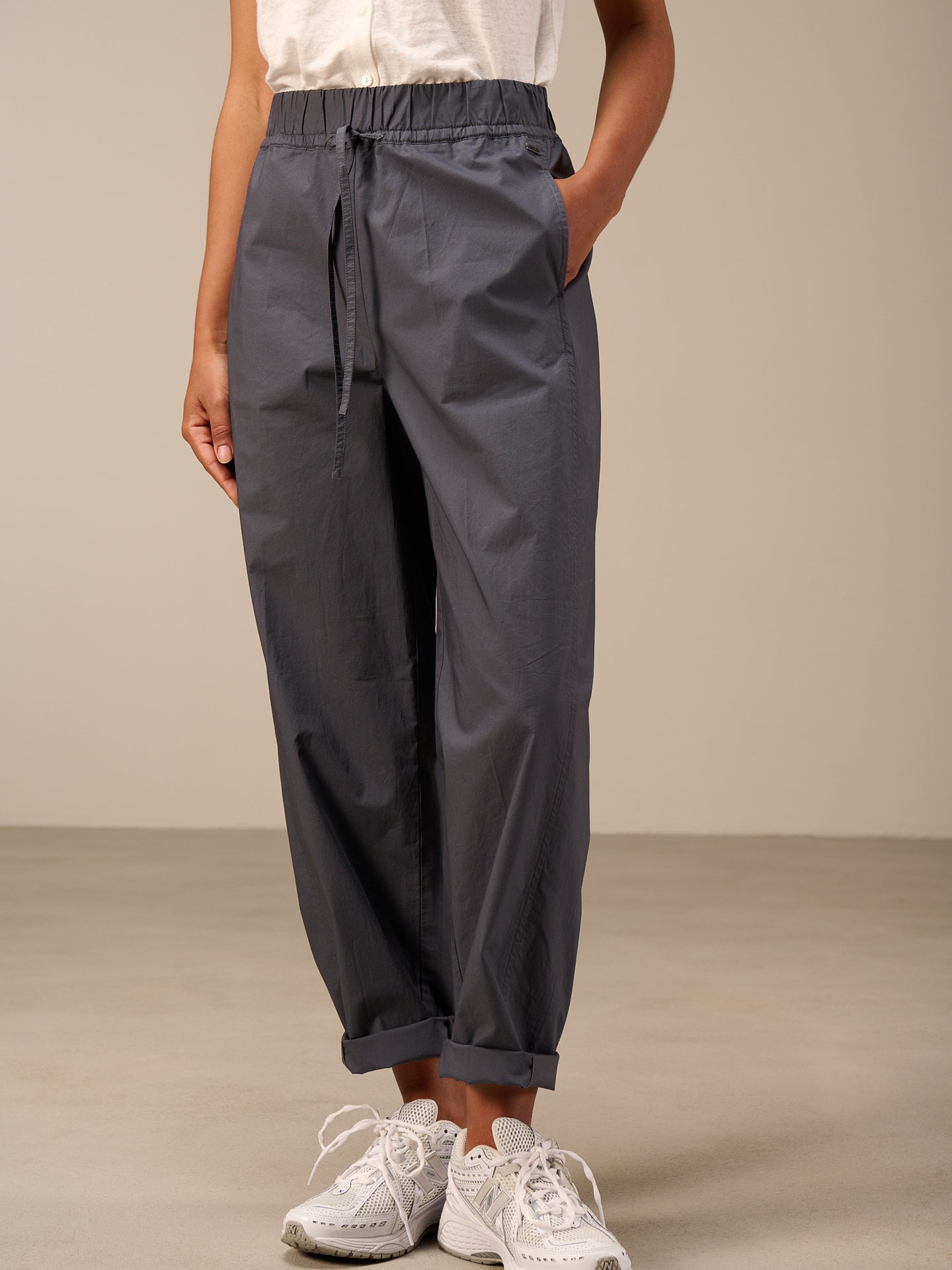 Pants with elastic waistband