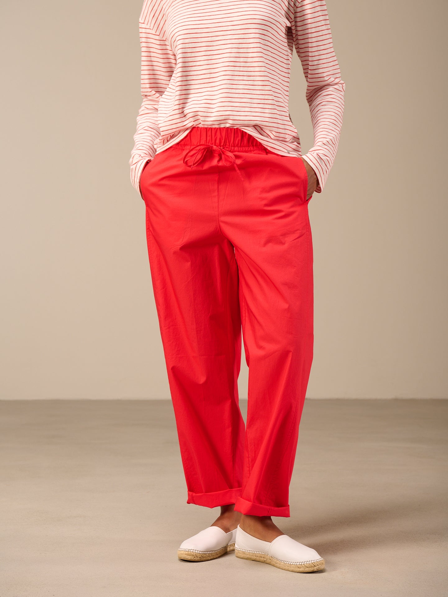 Pants with elastic waistband