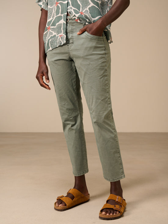 Tapered pants