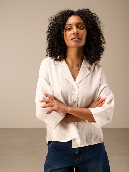 3/4-sleeved blouse