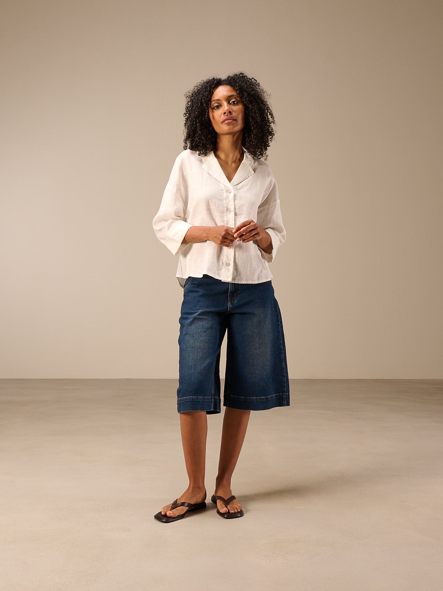 3/4-sleeved blouse