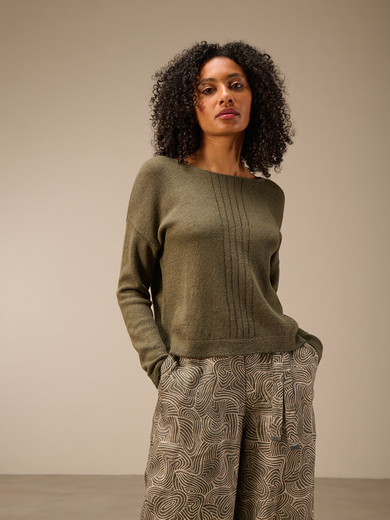 Knitted sweater with linen