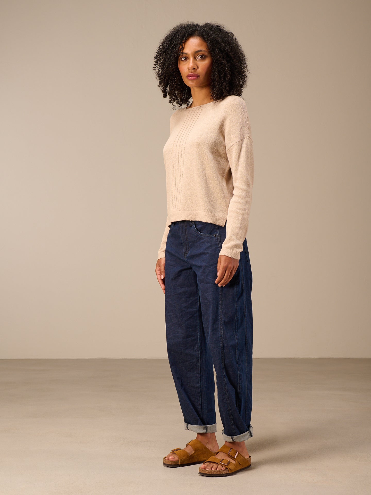 Knitted sweater with linen