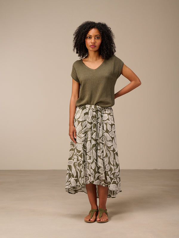 Skirt with elastic waistband