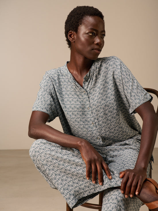 Blouse with stand-up collar