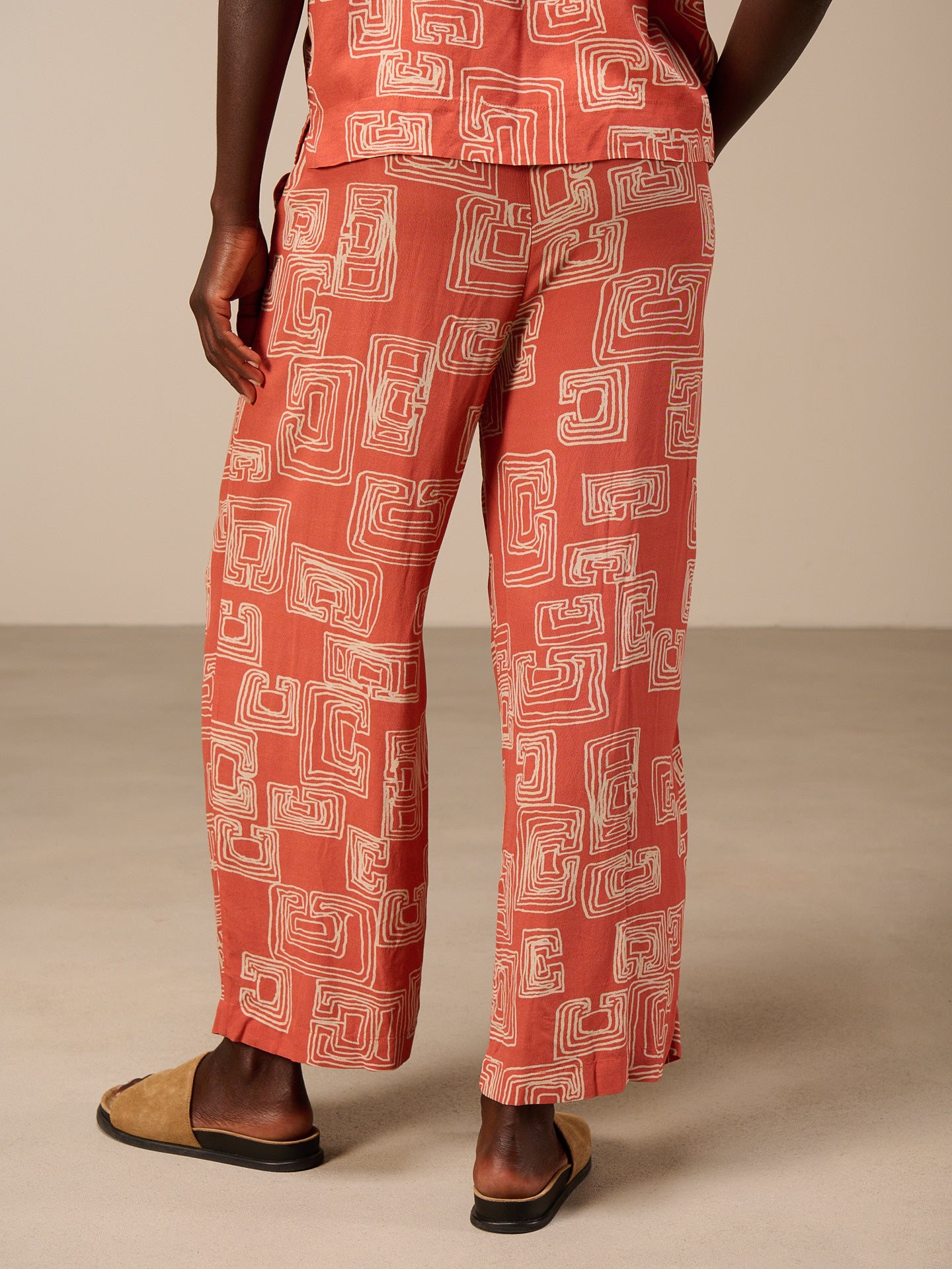 Printed pants