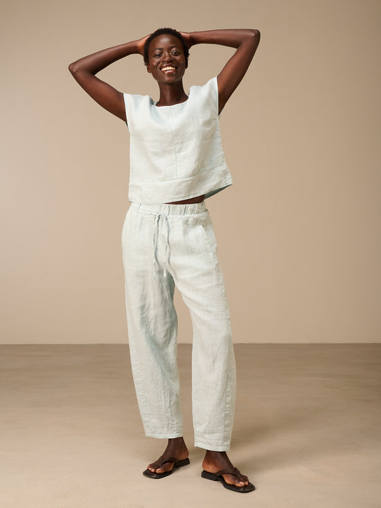 Pants with belt