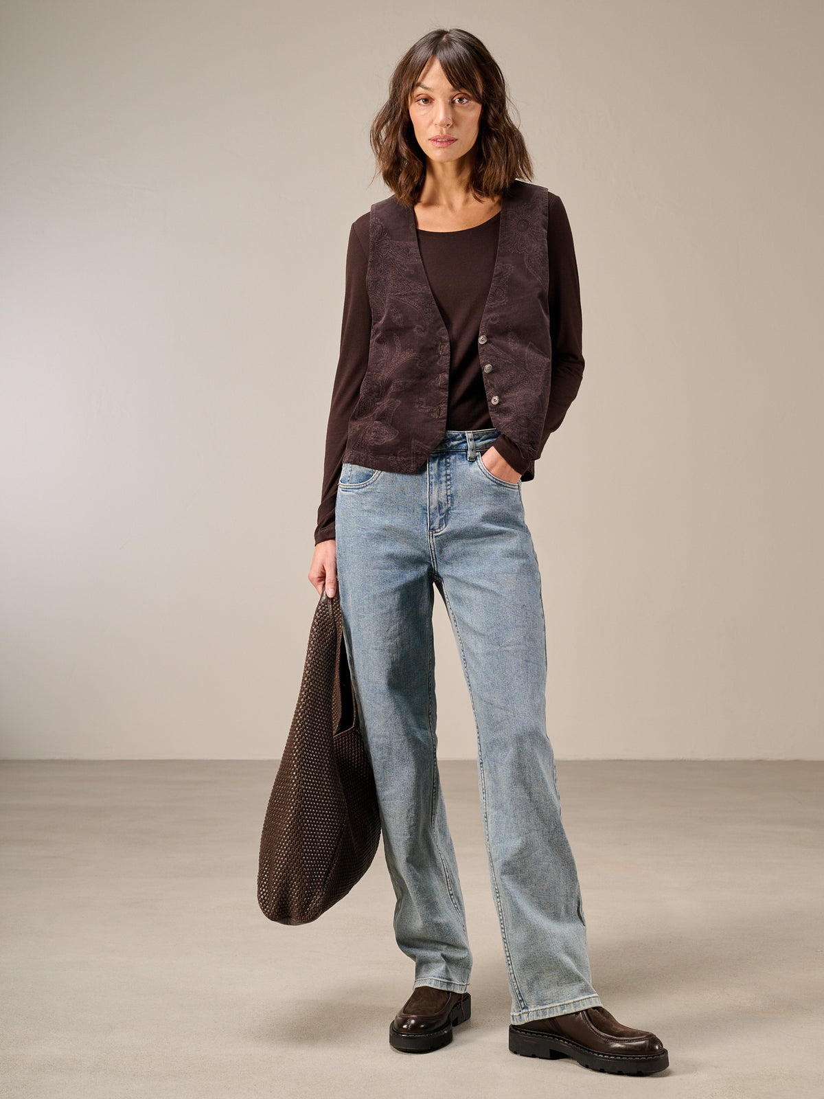 Button-up vest