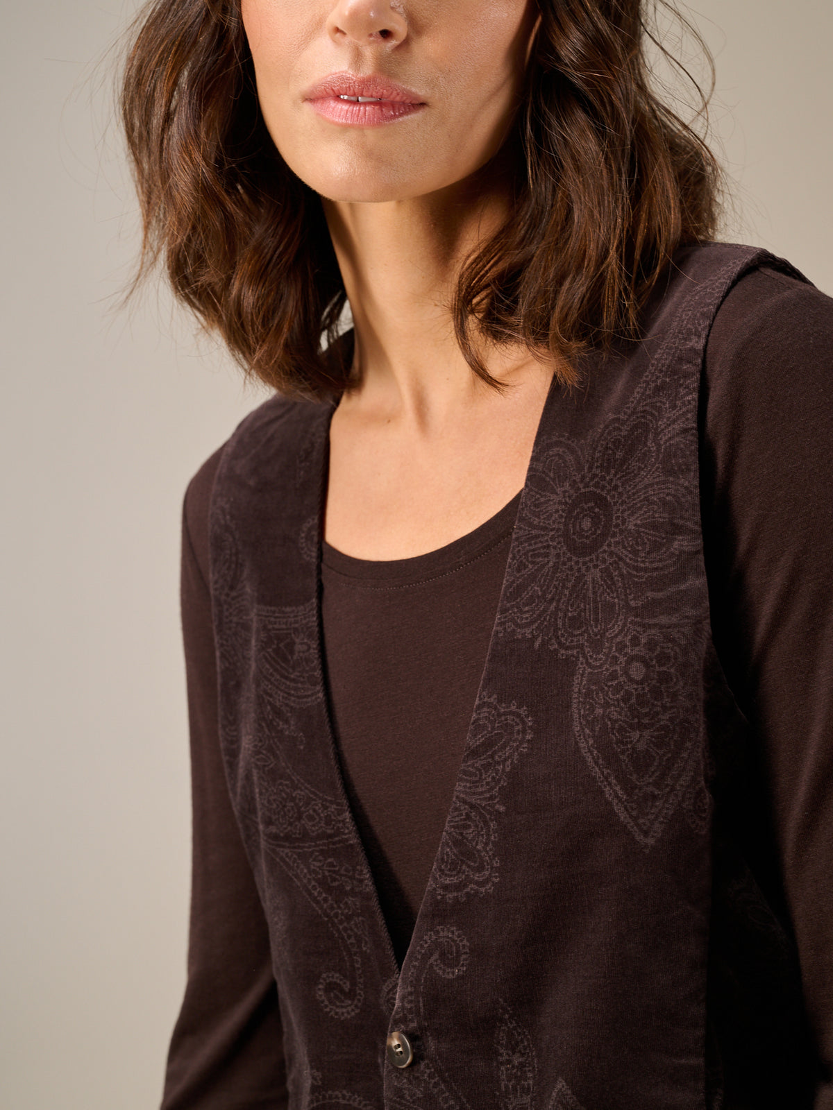 Button-up vest