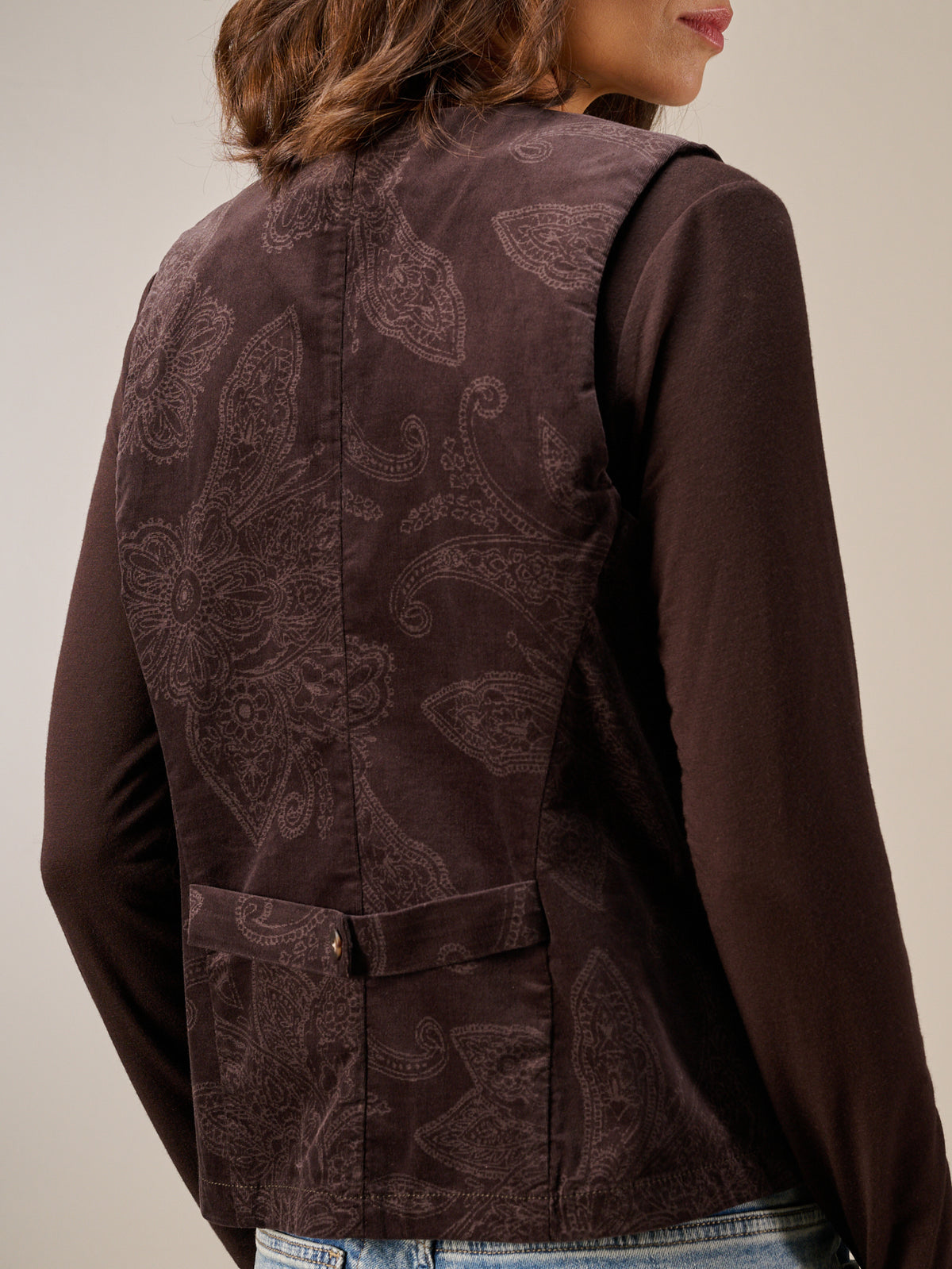 Button-up vest