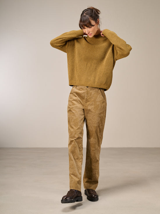 Straight-leg trousers