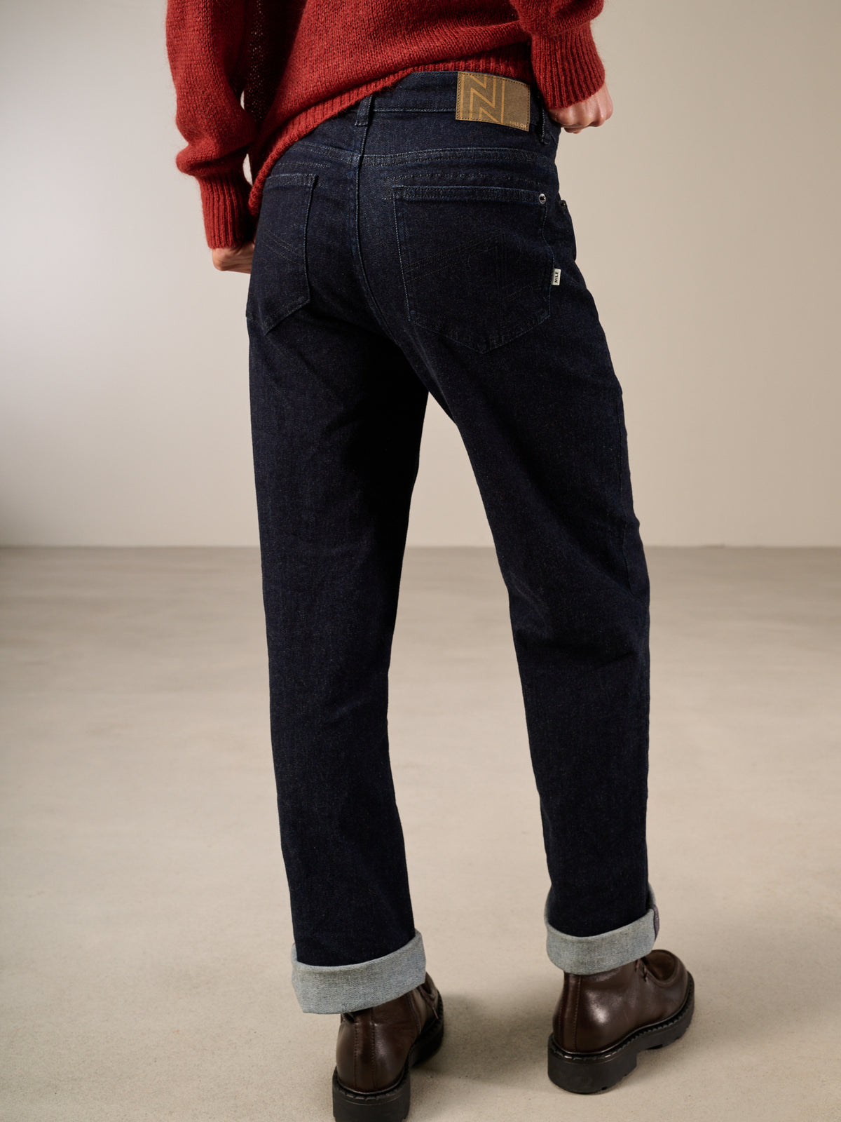Straight-leg jeans
