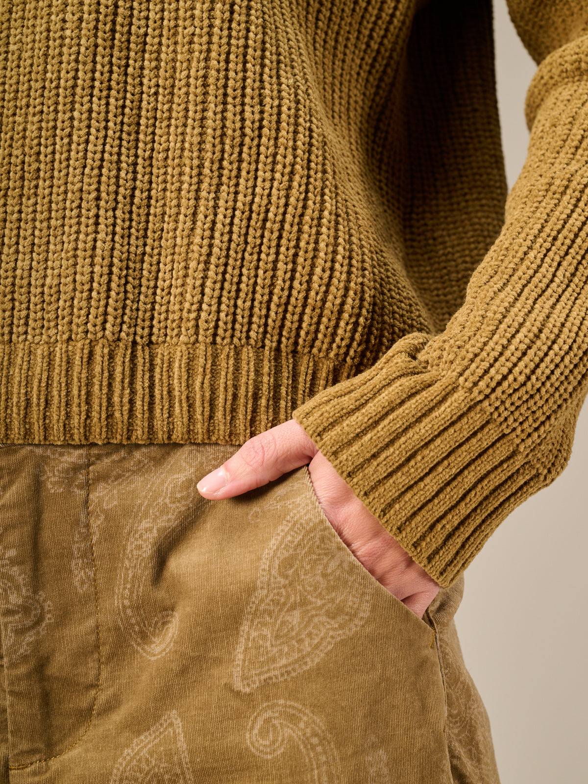 Sweater with stand-up collar