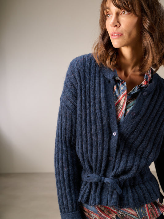Strickjacke  mit Wolle