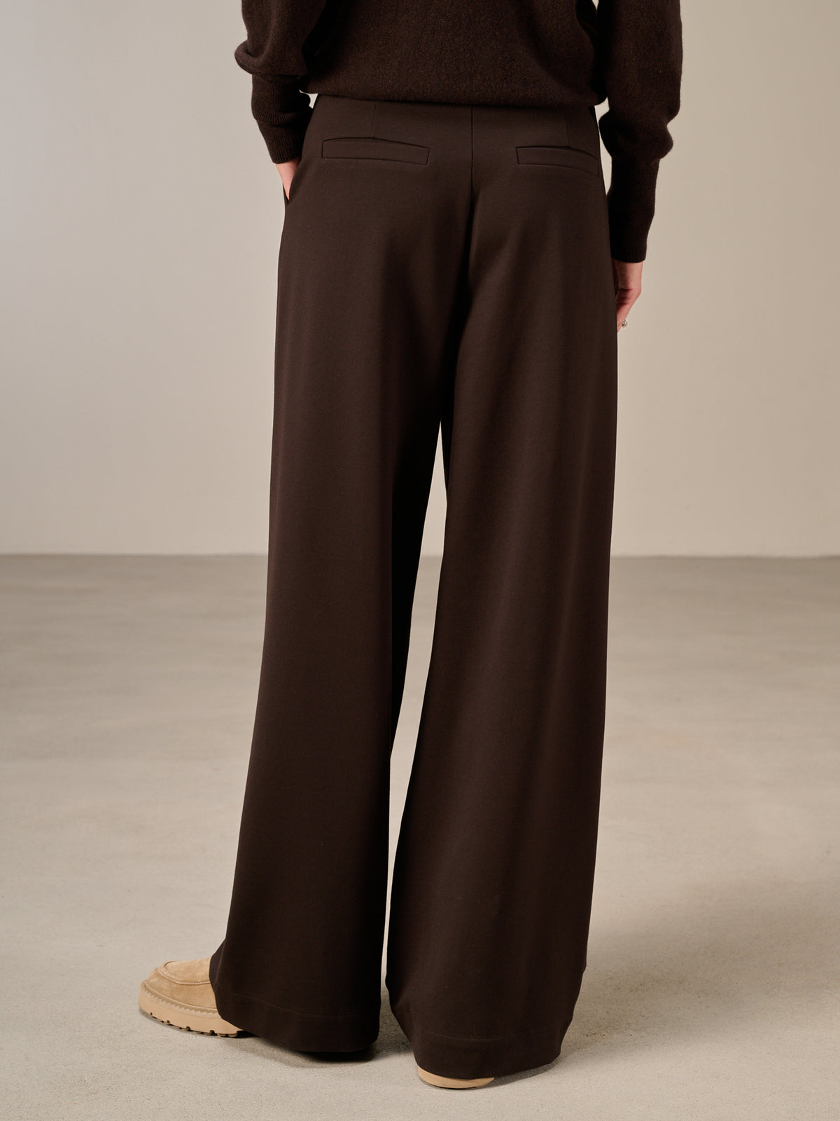 Wide-leg pants