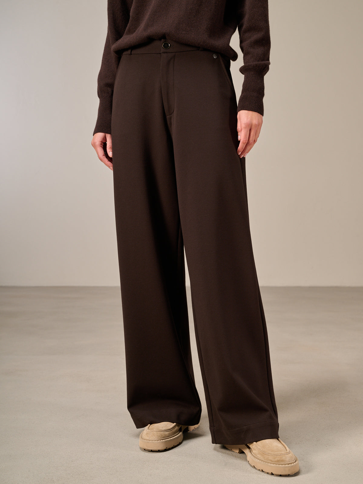 Wide-leg pants